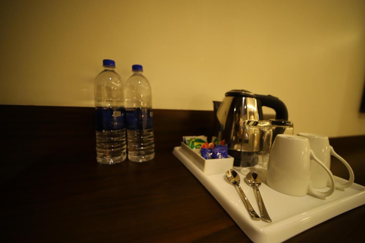 Hotel Dvij Inn Джайпур Екстериор снимка