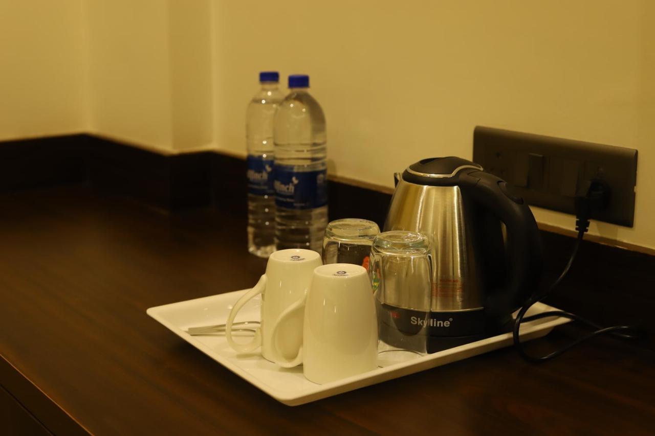Hotel Dvij Inn Джайпур Екстериор снимка