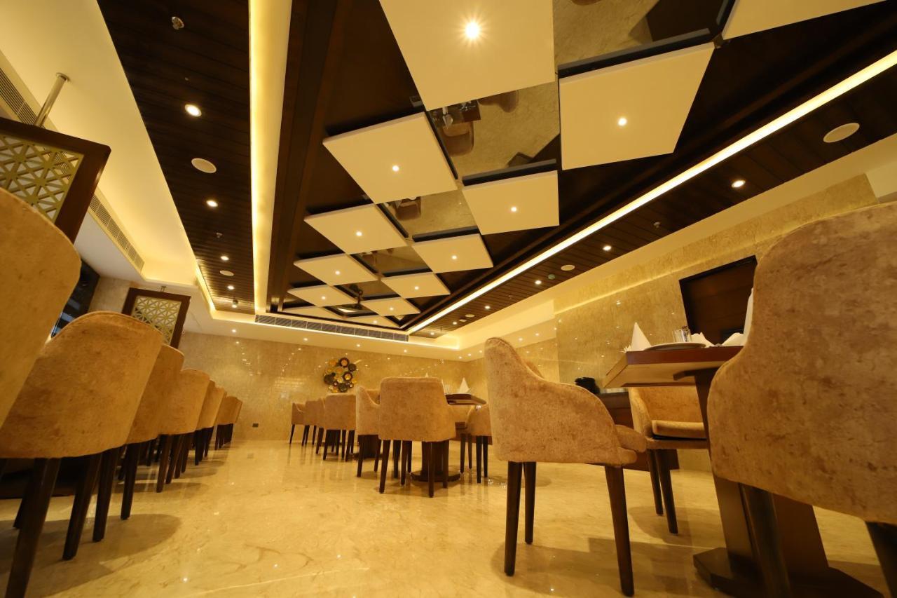 Hotel Dvij Inn Джайпур Екстериор снимка