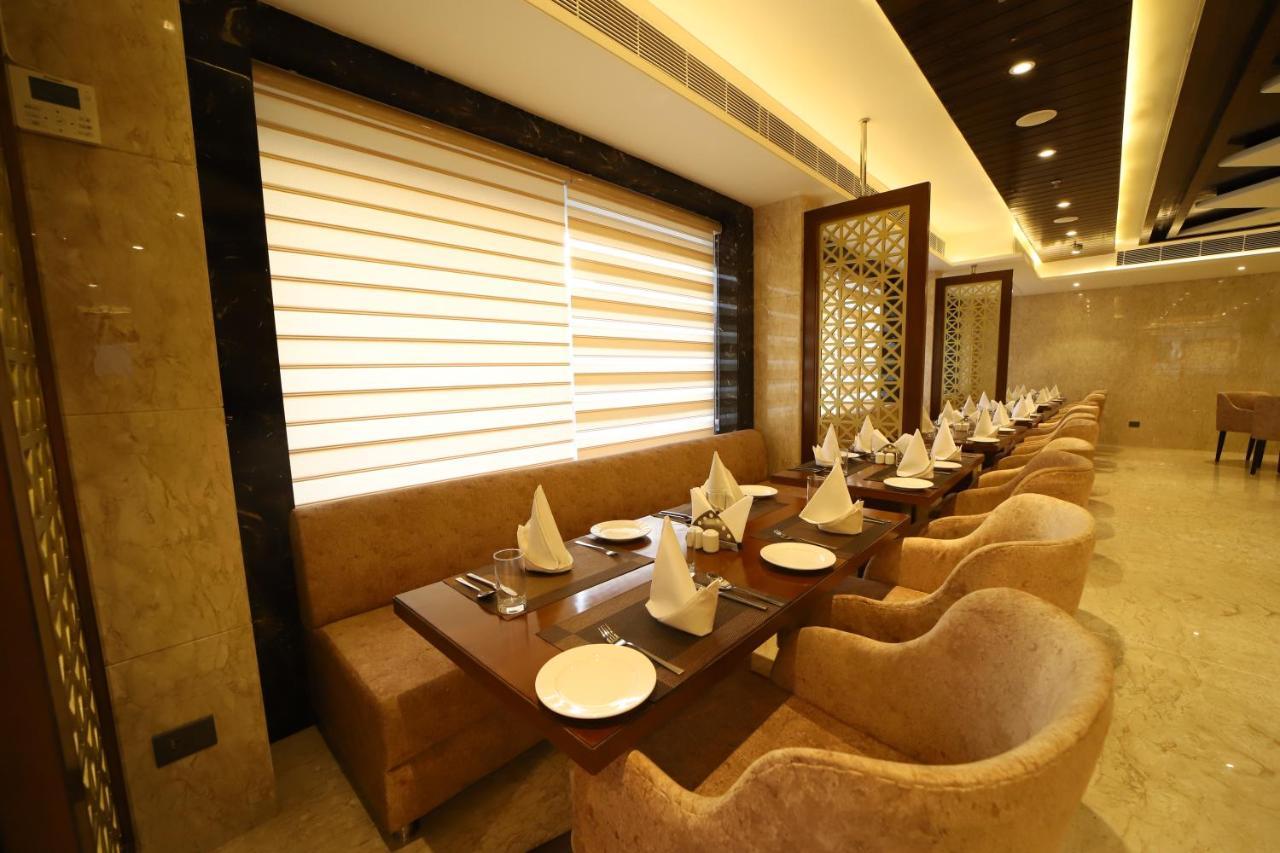 Hotel Dvij Inn Джайпур Екстериор снимка