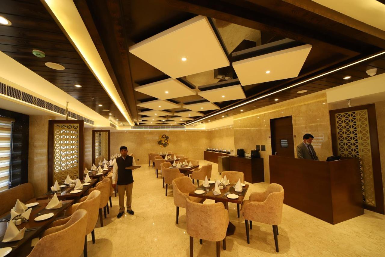 Hotel Dvij Inn Джайпур Екстериор снимка