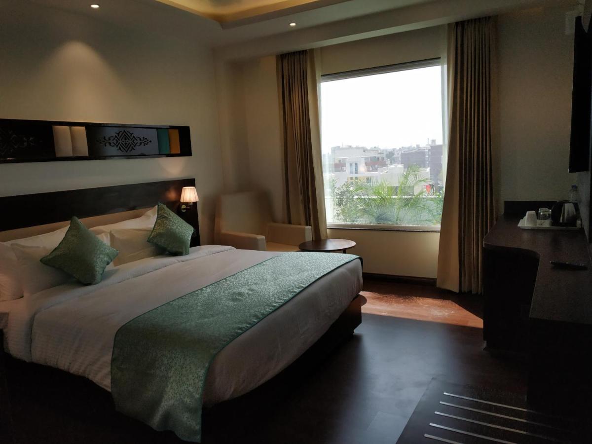 Hotel Dvij Inn Джайпур Екстериор снимка